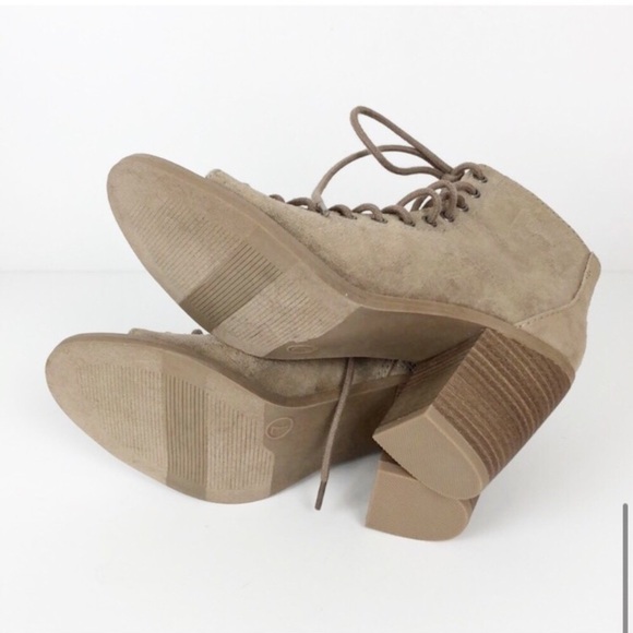 Mossimo Supply Co tan lace up ankle booties - Picture 6 of 8